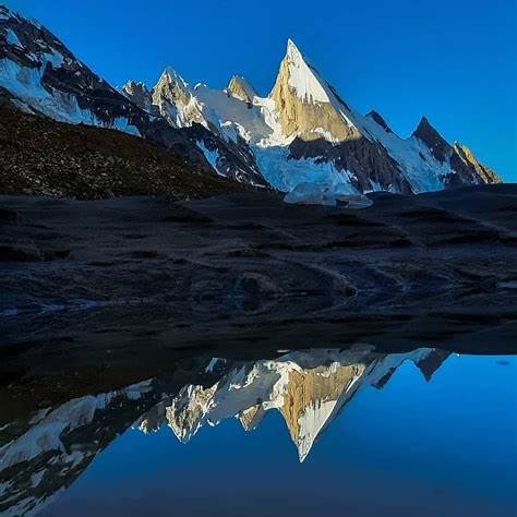 Laila Peak (6096M)